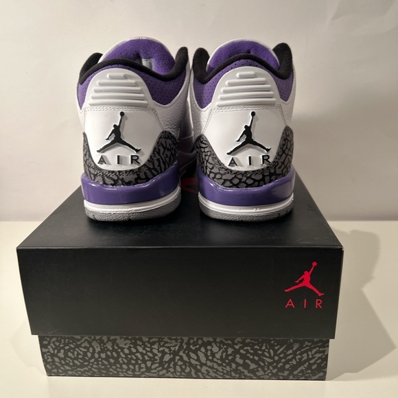 Jordan 3 dark iris
Size: 6Y
Brand new but tried on once
With box - Picture 3 of 4